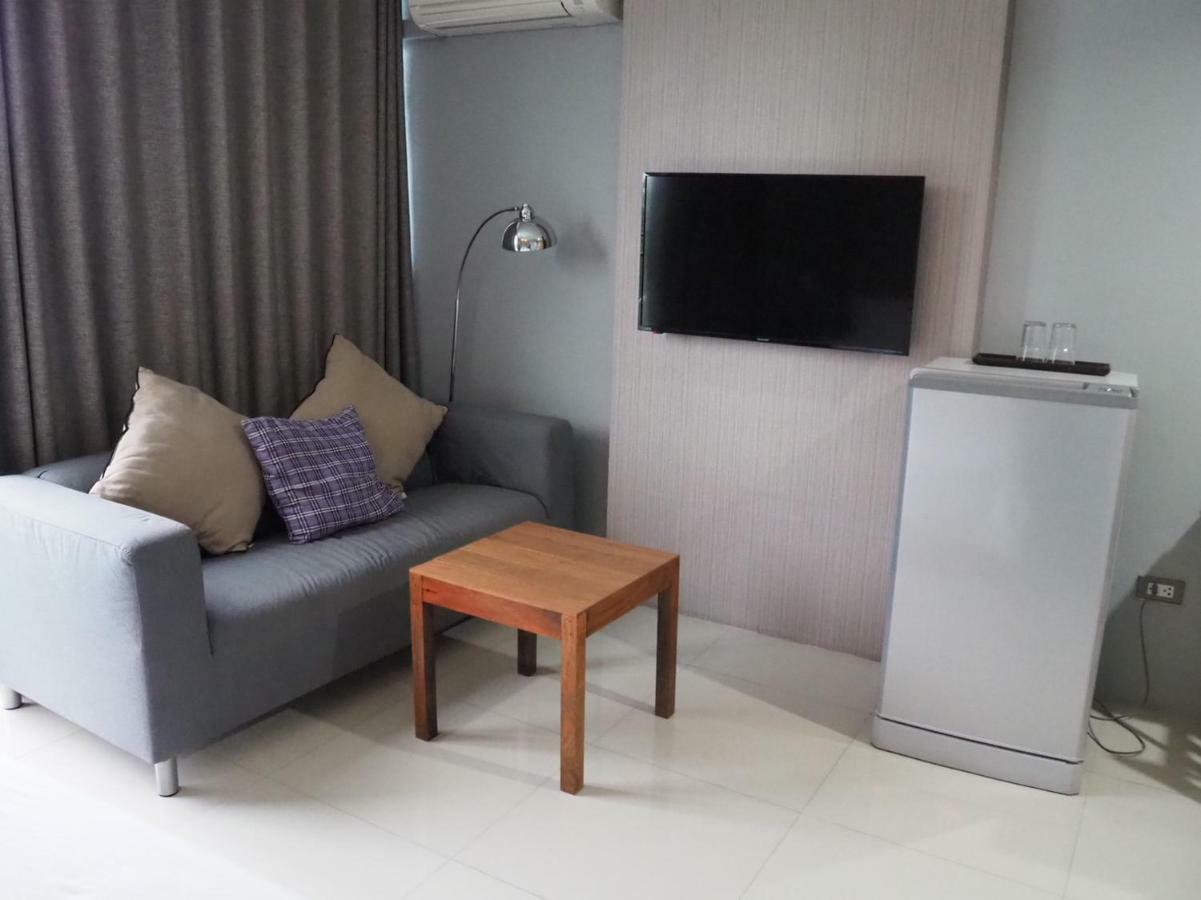 The O2 Aparthotel Udon Thani Exterior photo