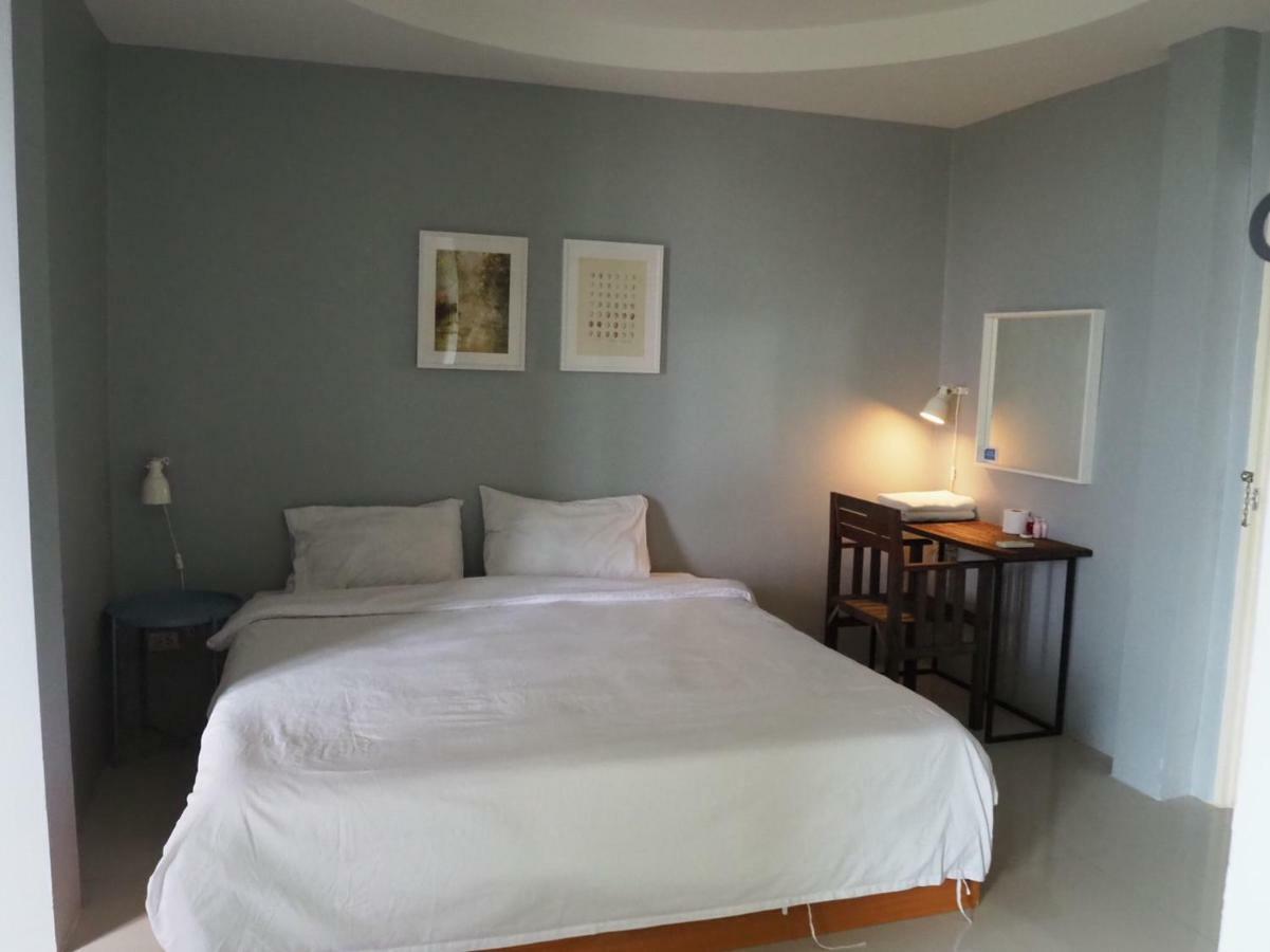 The O2 Aparthotel Udon Thani Exterior photo