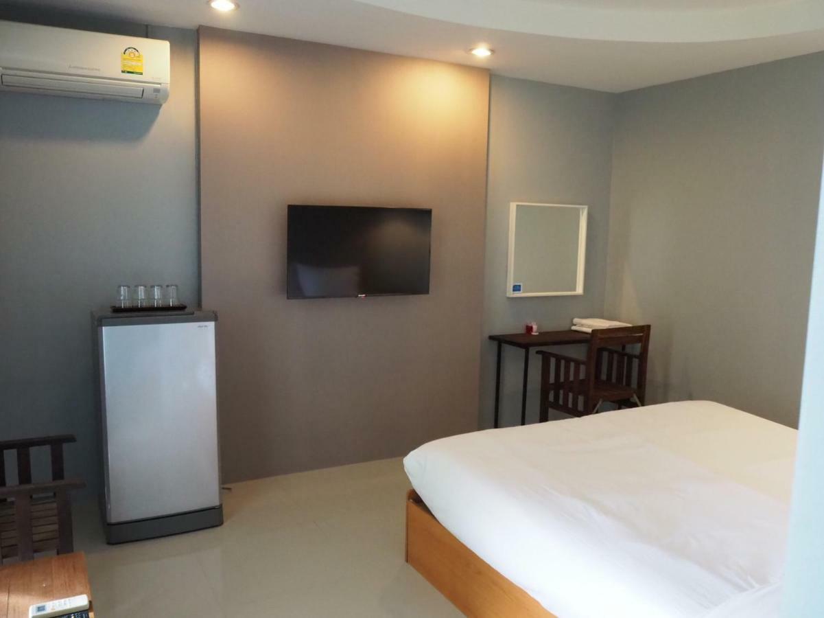 The O2 Aparthotel Udon Thani Exterior photo