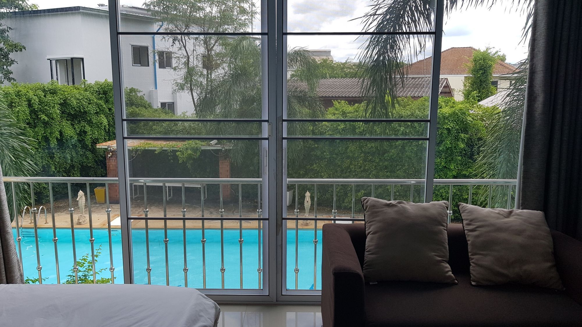 The O2 Aparthotel Udon Thani Exterior photo