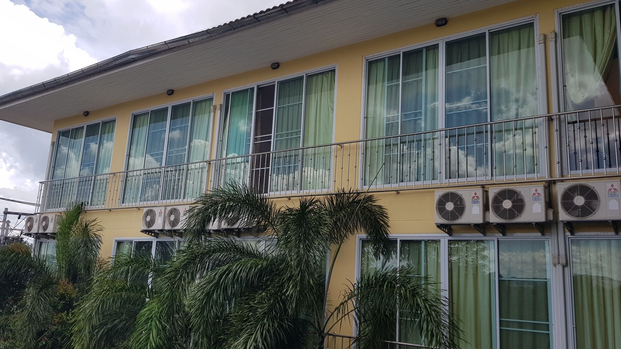 The O2 Aparthotel Udon Thani Exterior photo